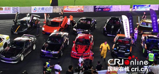 中国首个4D立体室内汽车飘移大赛在广州落幕