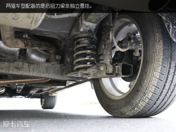 配置丰富 试驾北京现代ix25 2.0L/1.6L
