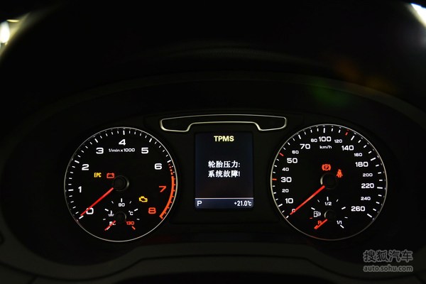 奥迪 Q3 实拍 内饰 图片