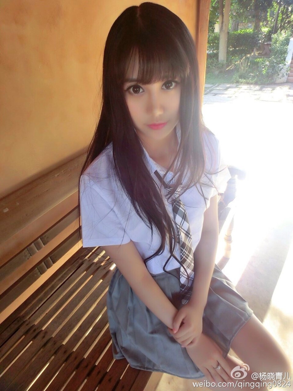 21岁美女总裁智貌双全
