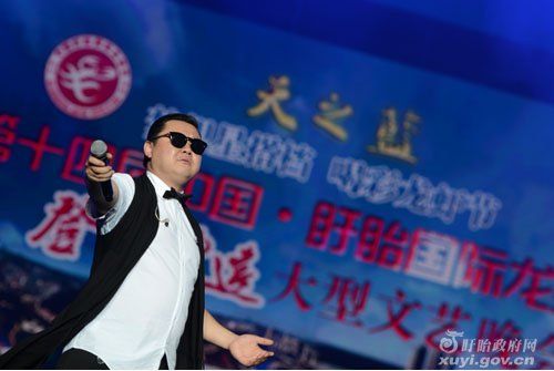 “中国鸟叔”第一人金正浩模仿《江南style》
