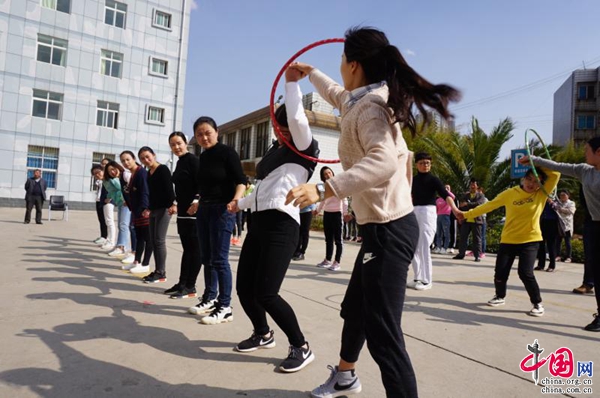 曲靖市三医院举办三八妇女节女职工趣味运动