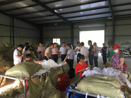 冯井镇马鞍山村扶贫车间正式挂牌运营