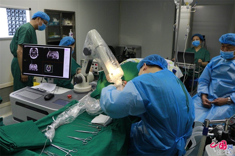 军海脑科医院成功实施60余例机器人手术
