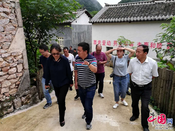 楚雄州南华县到旧屋基乡考察交流脱贫攻坚工作