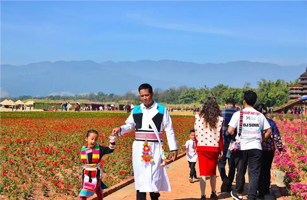 德宏中缅边境游人气爆棚 春节假日旅游市场特