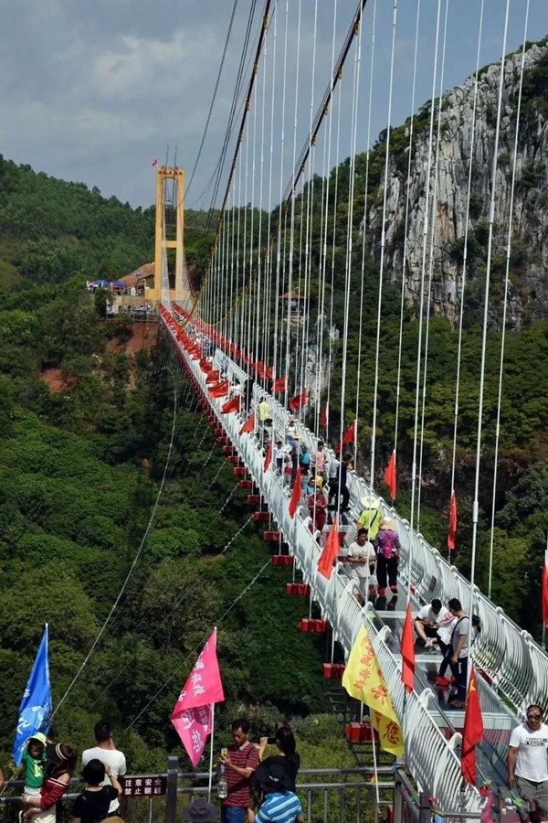 "5.1"期间 云南开远南洞风景区对红河州援鄂医护队员及其家属免费开放