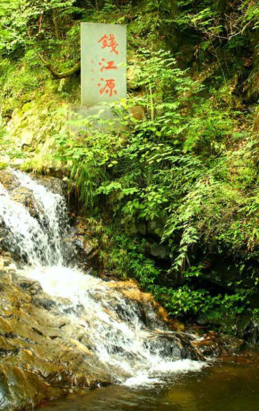 八月国内最值得去的10个美景之地