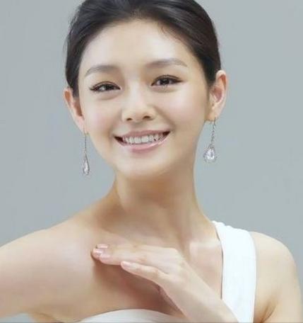 盘点娱乐圈因劳累过度当众晕倒的10大女星