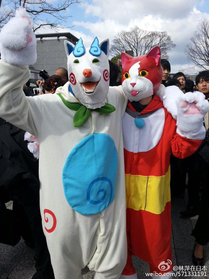 日本京都大学毕业典礼 学生着奇装异服吸睛