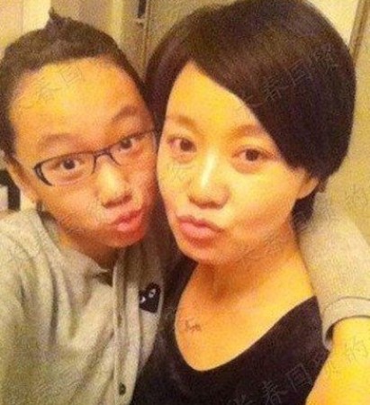闫妮17岁女儿浓妆纹身照曝光
