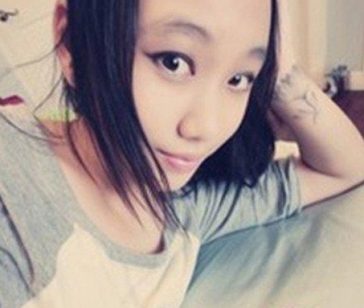 闫妮17岁女儿浓妆纹身照曝光