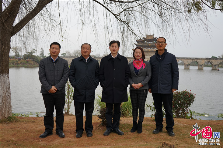 国家旅游局副局长王晓峰一行到红河州调研指导