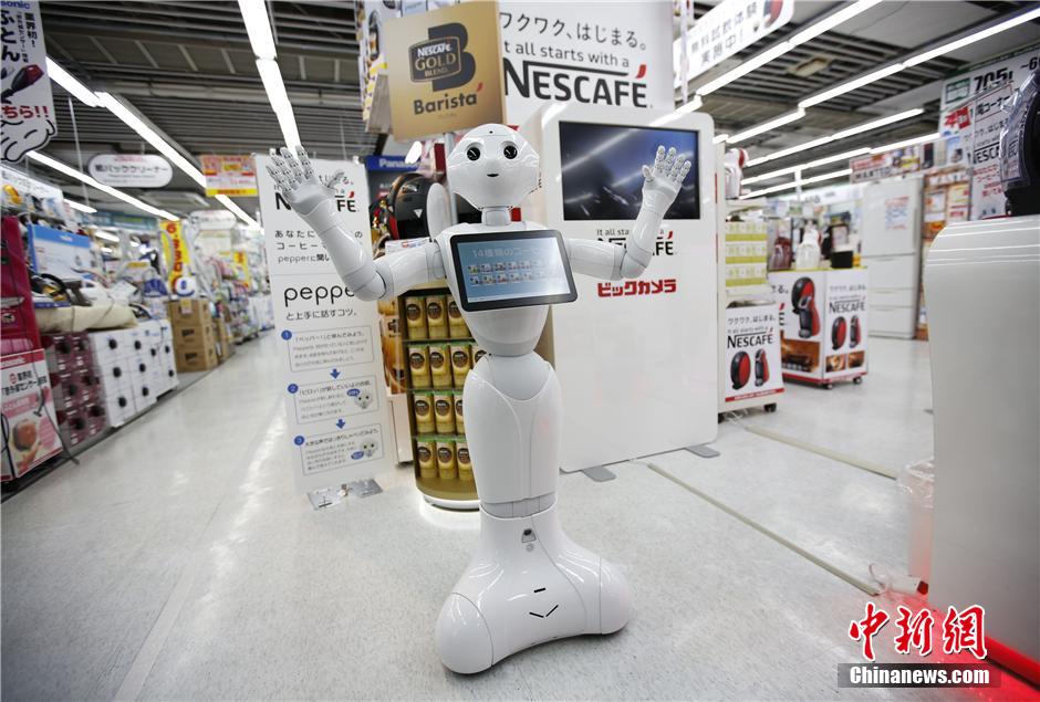 机器人推销员：日本商家巧卖产品夺人眼球
