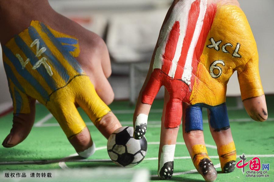 世界足球日:趣味手指足球比赛过足瘾
