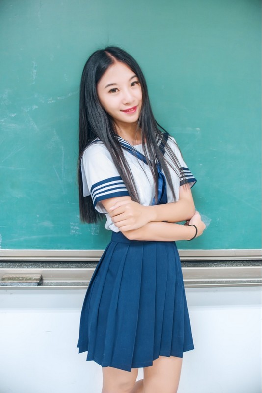 毕业生拍高校版《小时代》毕业照