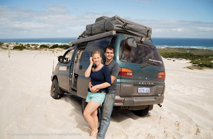 澳年轻夫妻辞掉工作开车环游世界