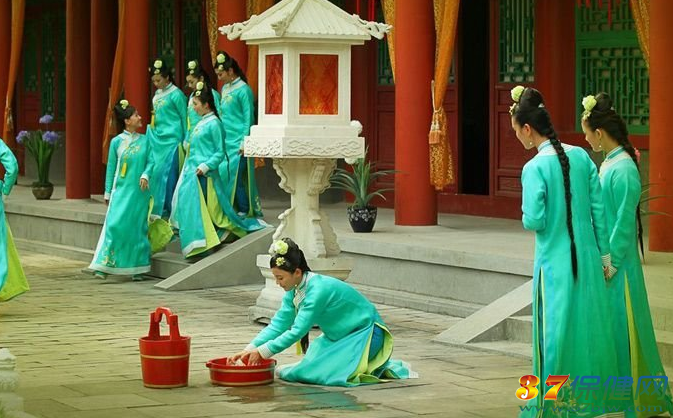 古代宫女怎打发寂寞