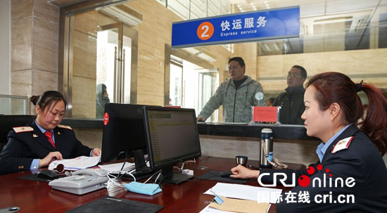 高铁改变生活 郑州打造中原交通枢纽