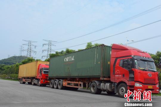 “三峡门户”宜昌首票中欧班列货物运抵保税区