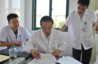 上海南通名医促进会启东大型义诊