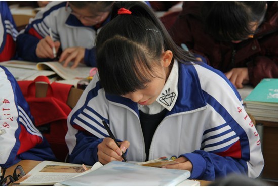 辛苦十余载,最美孝心少年丛欣只盼癫痫母亲获