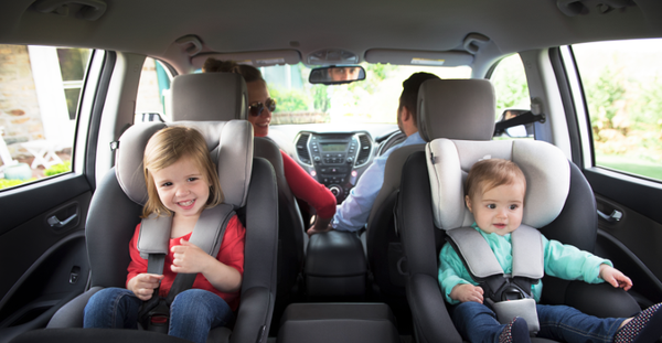 好妈妈背靠背,Joie巧儿宜携小S倡导安全椅后向