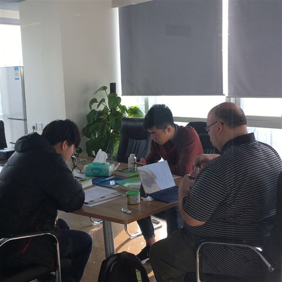 分享关于飞行员培训的学历要求