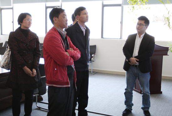 东莞市金融局考察团贷网:引领莞式互联网金融创新_ 联盟中国 _ 中国网