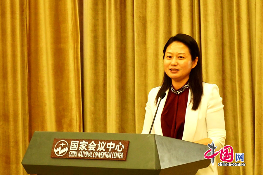 丹东市副市长潘爽欢迎大家到乐游丹东。摄影：陈勇