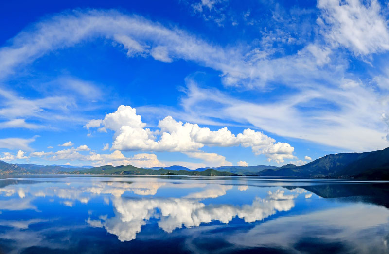 泸沽湖秋色